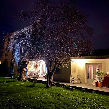 Bed and Breakfast Chez Guilem Saint-Maixent-lʼÉcole Esterno foto